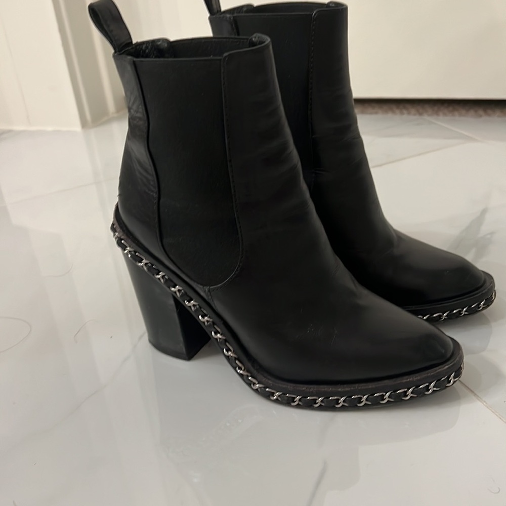 Chanel silver-tone chain black leather boots 36.5 - Picture 5 of 6